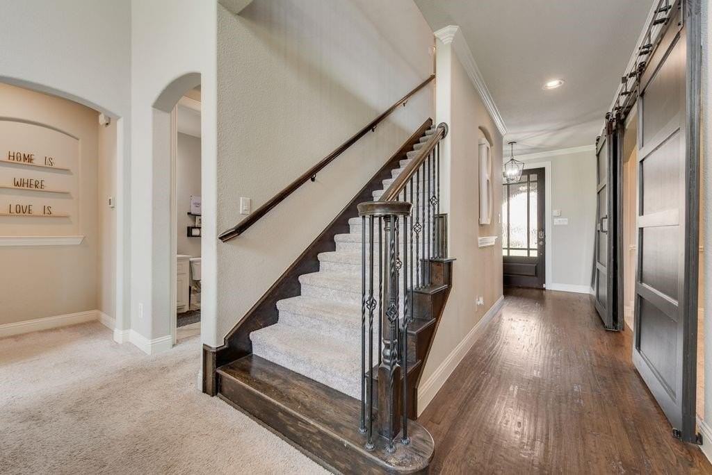 2824 Village Creek St - Photo 6 of 34
