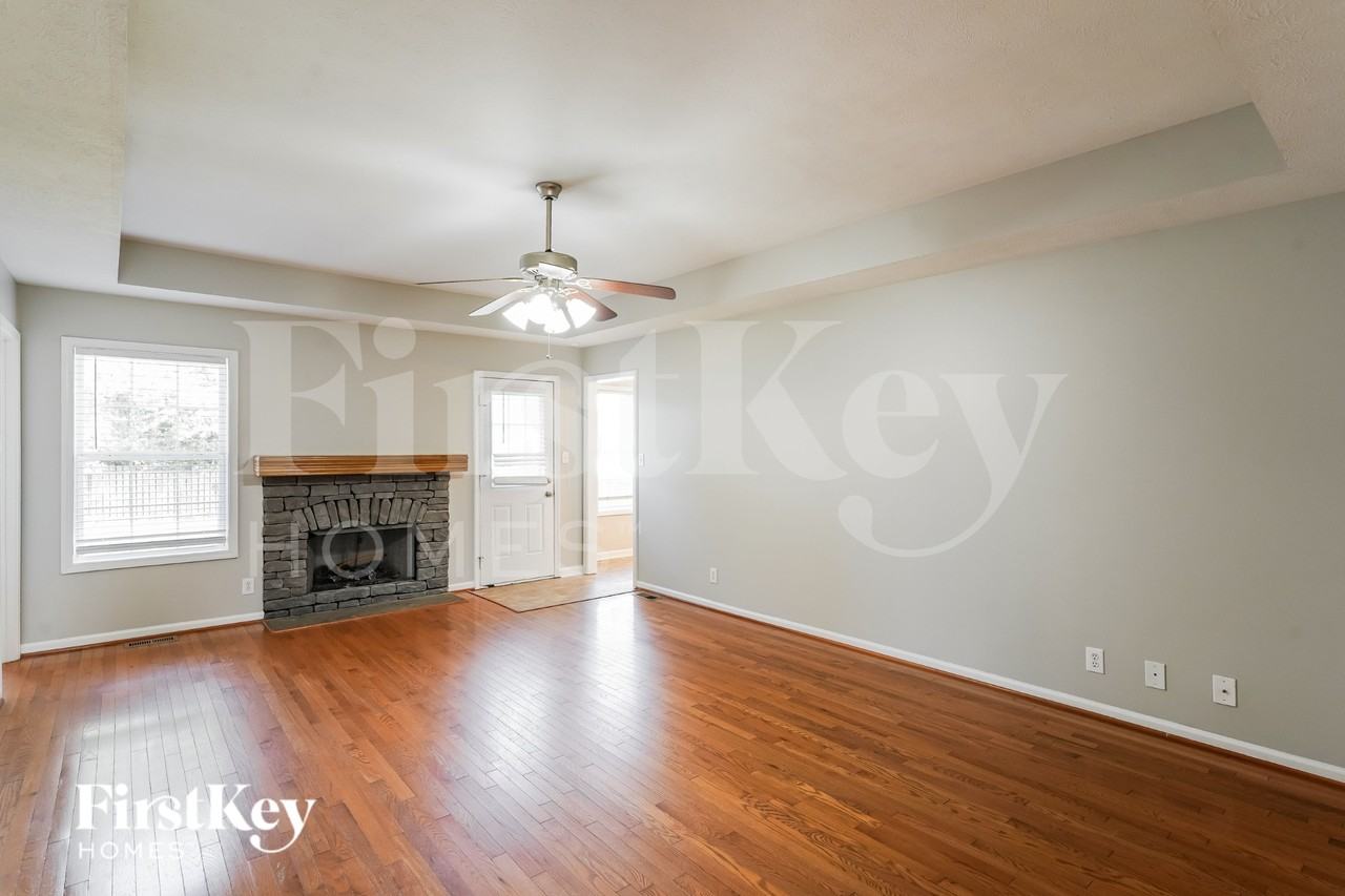 3655 Cindy Jo Dr S - Photo 2 of 19