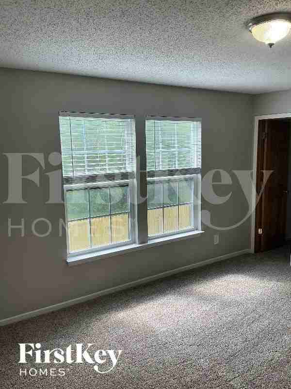 8636 Aylesworth Dr - Photo 6 of 10
