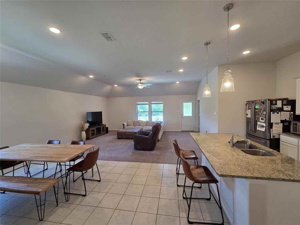 1512 Springtree Dr - Photo 5 of 17