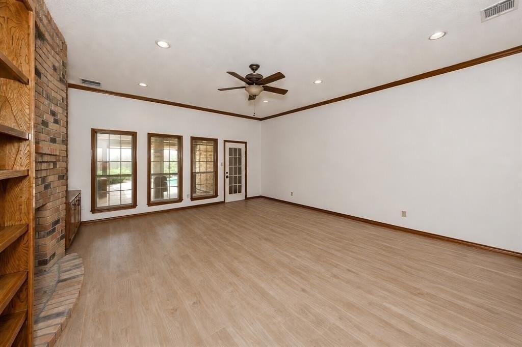 3141 Oakdale Dr - Photo 6 of 38