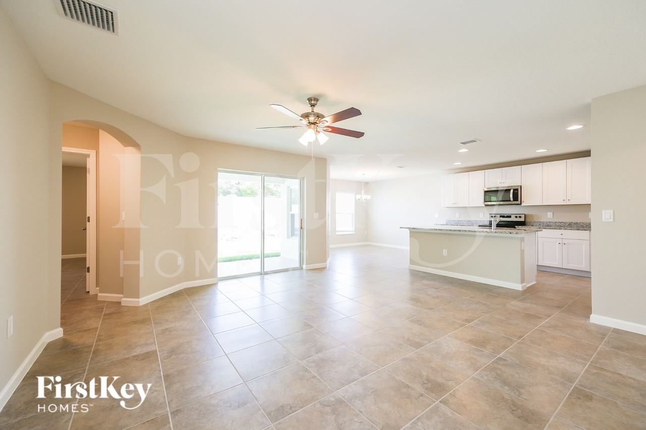 623 Lindbergh Way - Photo 3 of 19