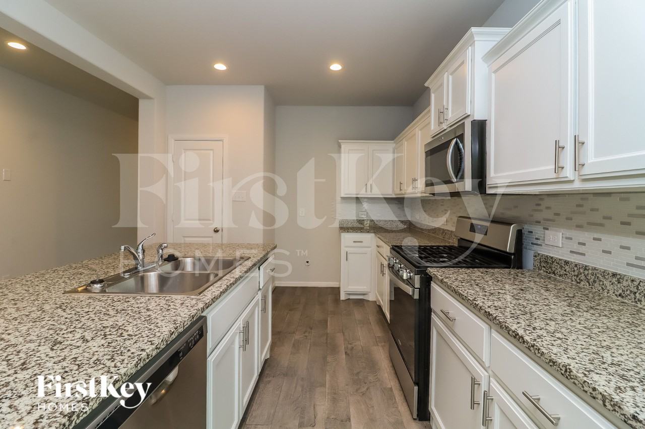 2212 Blythwood Trl - Photo 6 of 15