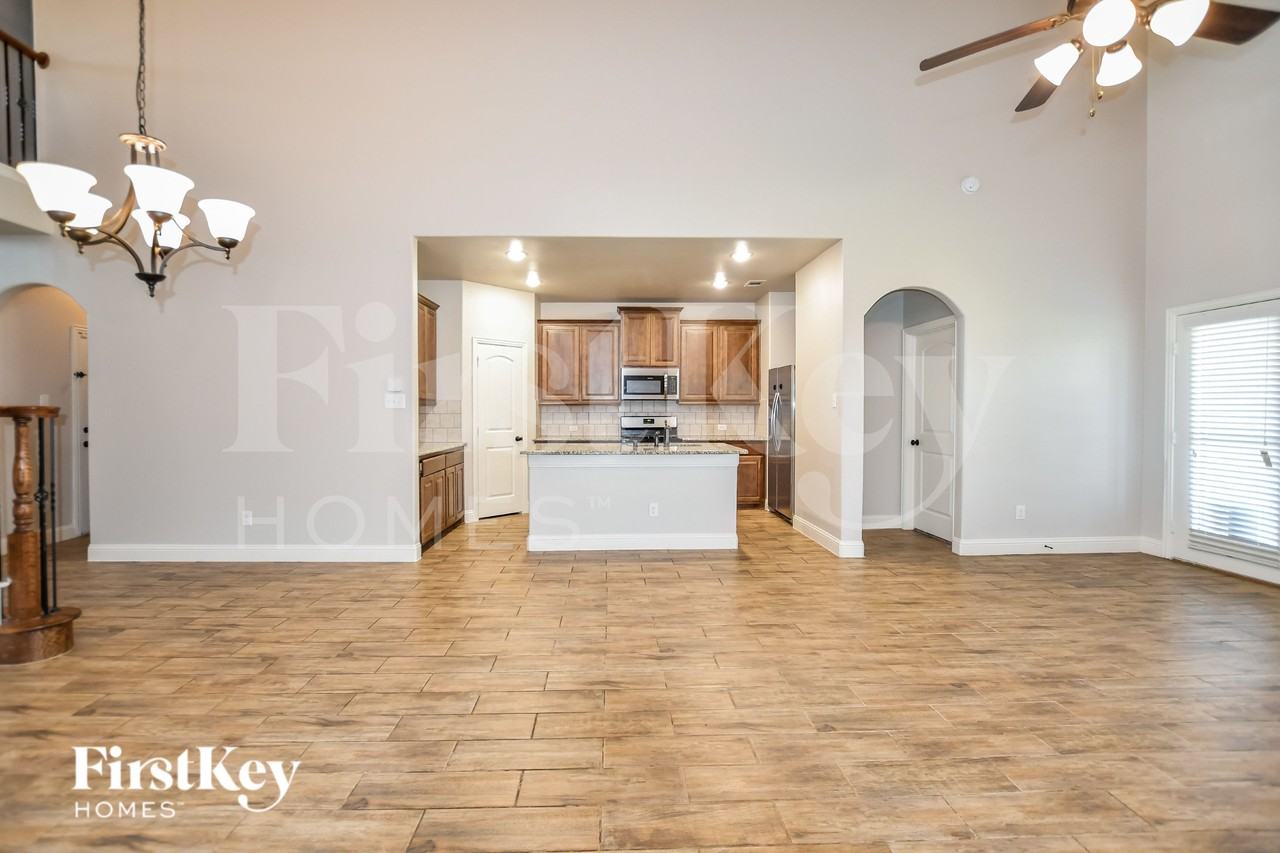 293 Arbury Dr - Photo 3 of 16