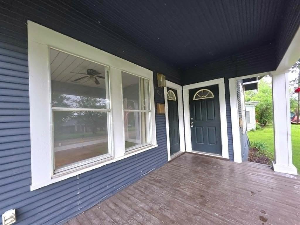408 W Trinity St - Photo 2 of 26