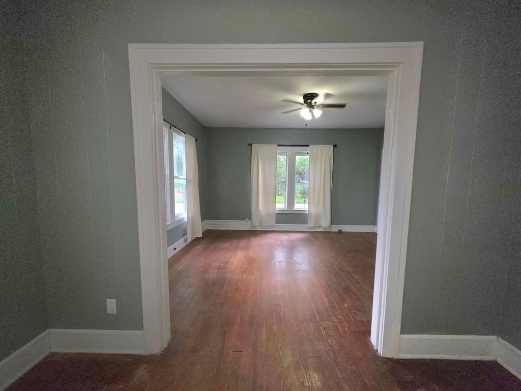 408 W Trinity St - Photo 4 of 26