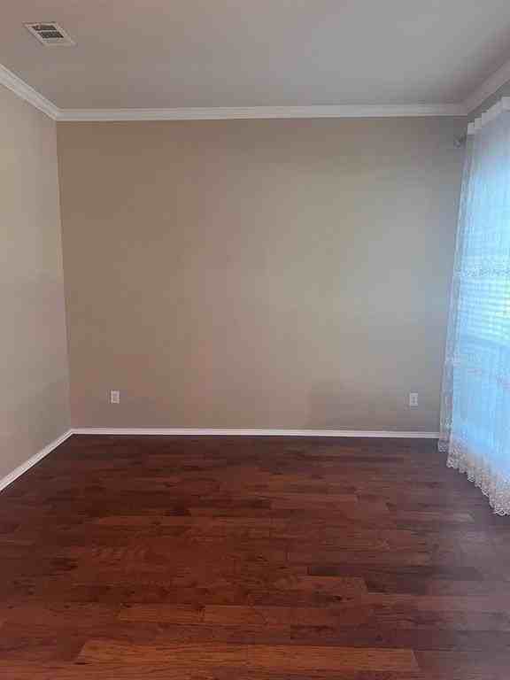 11490 La Grange Dr - Photo 4 of 21