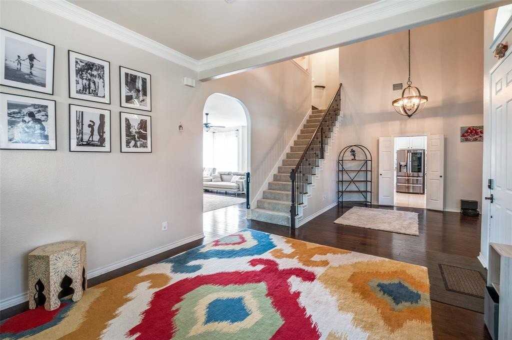 5900 Spring Hill Dr - Photo 4 of 16