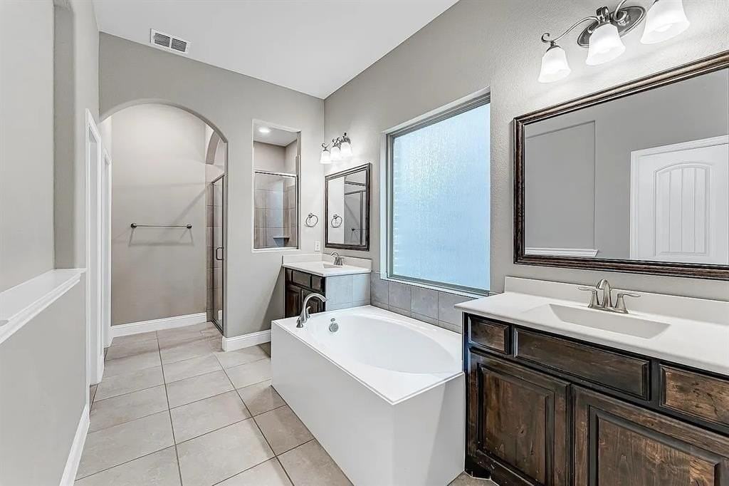 7023 Mammoth Dr - Photo 4 of 5