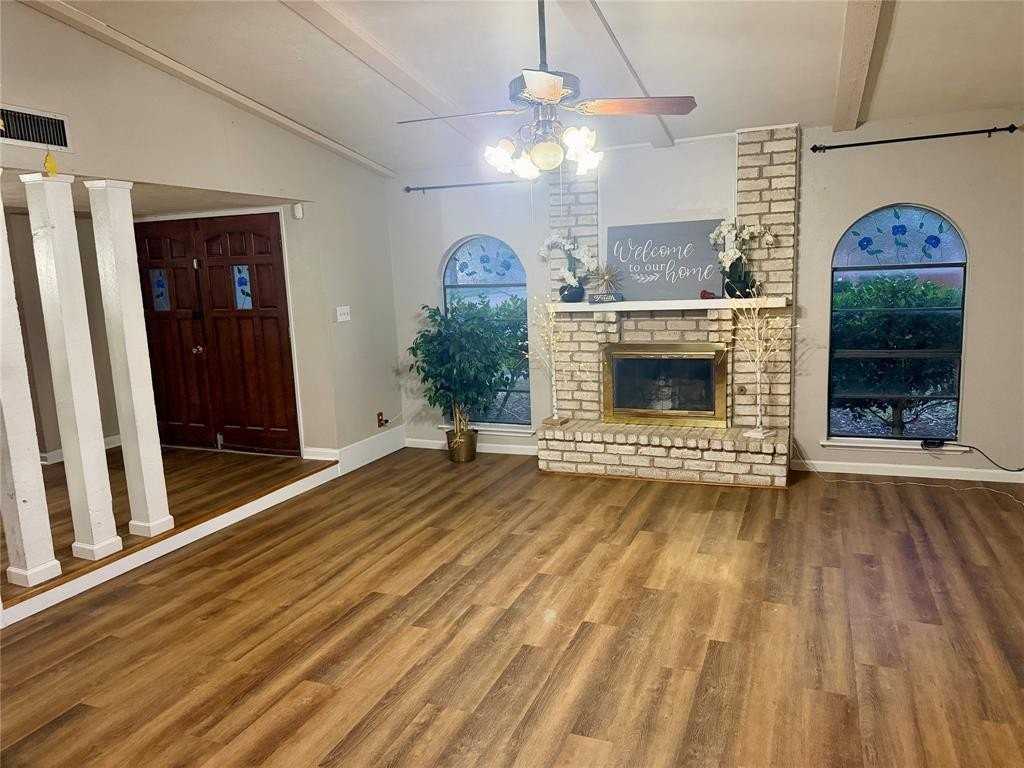 2929 Winterberry Dr - Photo 4 of 11