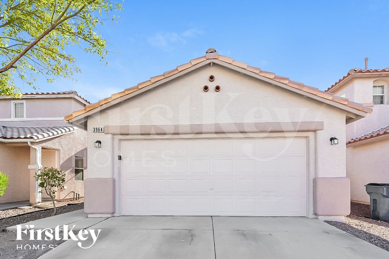 3964 Moon Tango St
