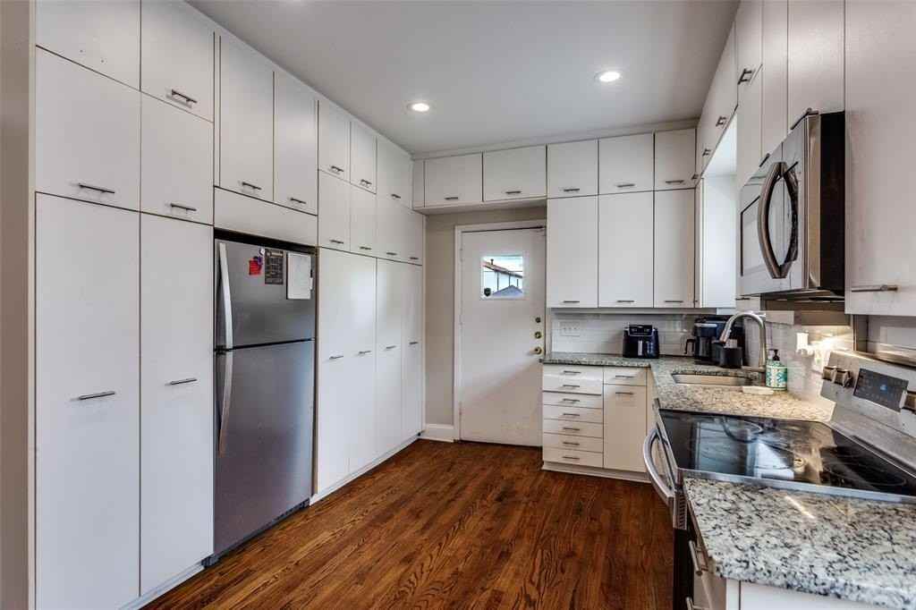 3112 Odessa Ave - Photo 5 of 15