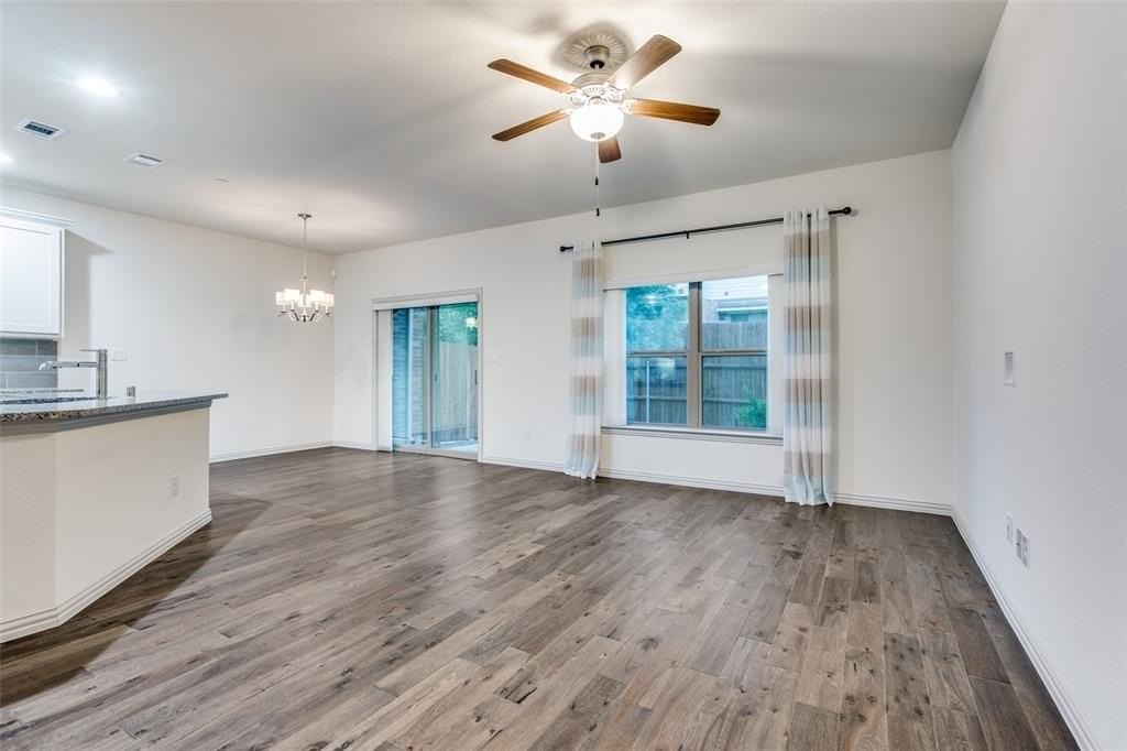 2229 Wabash Way - Photo 3 of 25