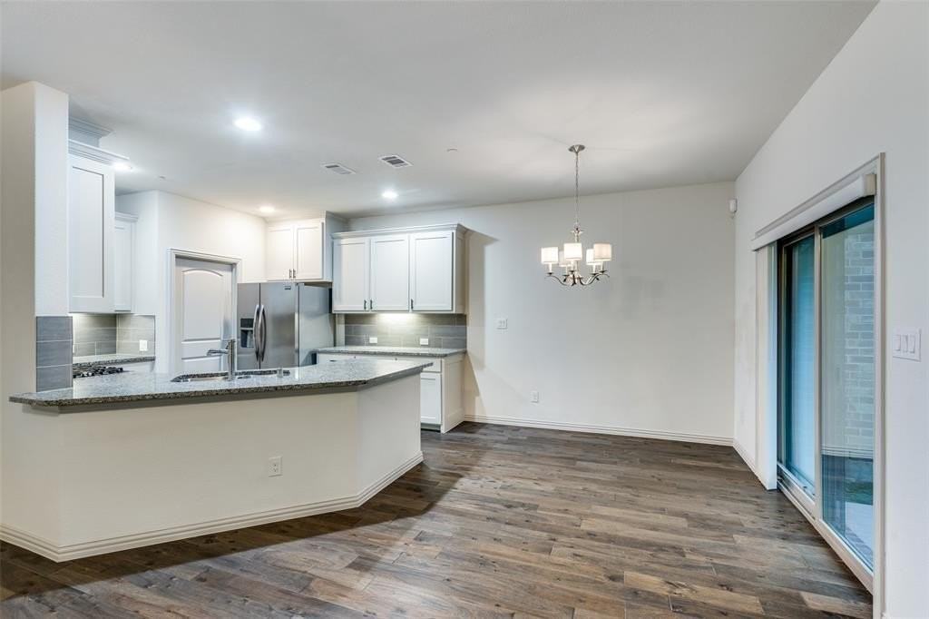 2229 Wabash Way - Photo 5 of 25