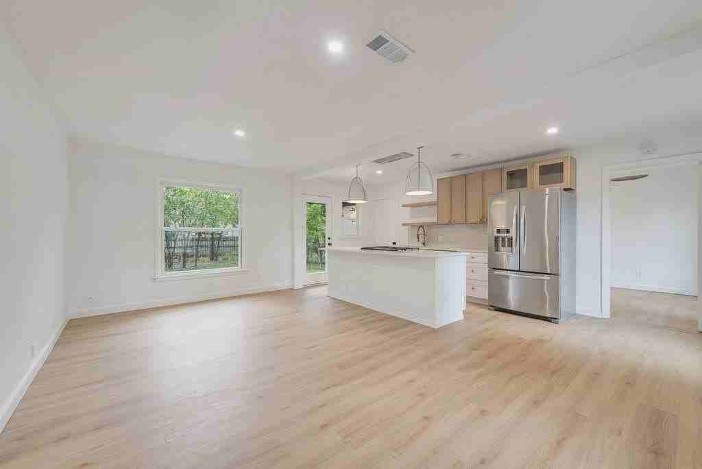 10541 Fern Dr - Photo 4 of 20