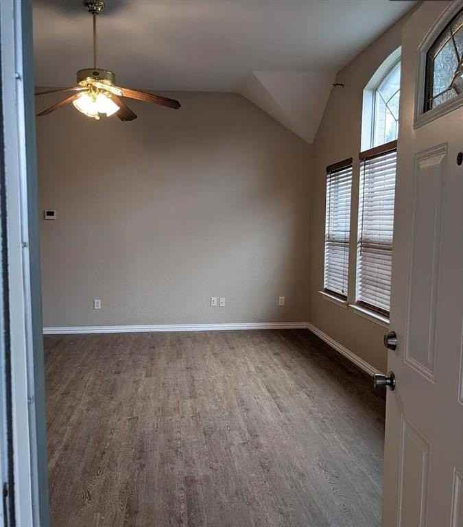 904 Canal St - Photo 5 of 19