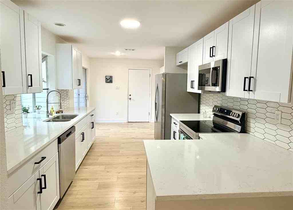 4243 Timberglen Rd - Photo 4 of 15