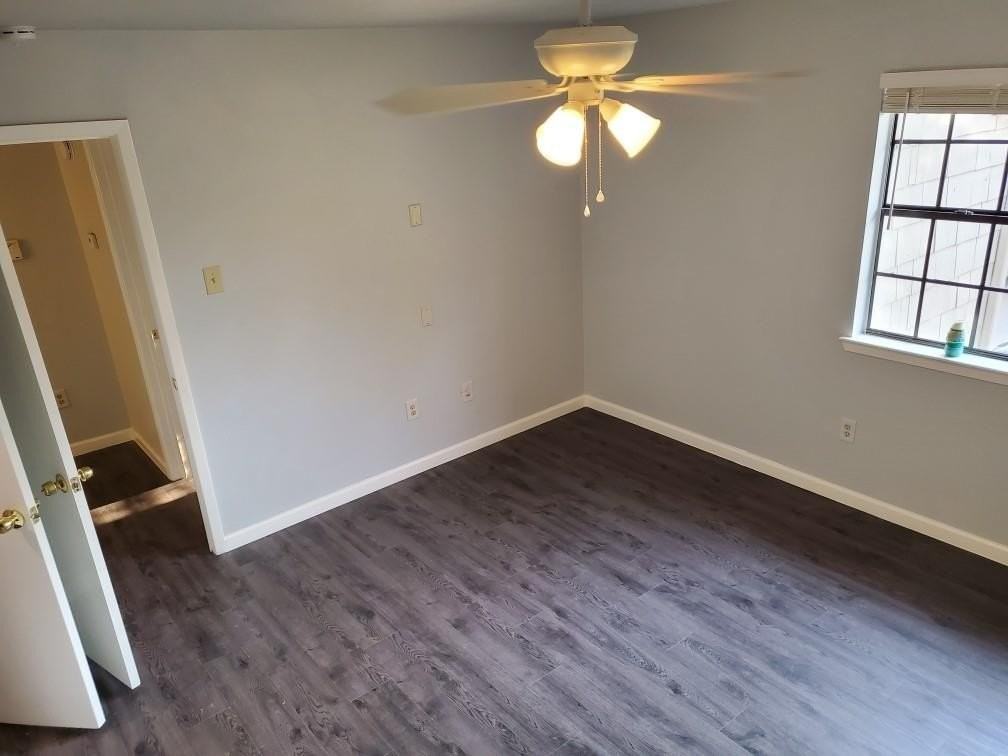 897 Dublin Dr #4 - Photo 3 of 20