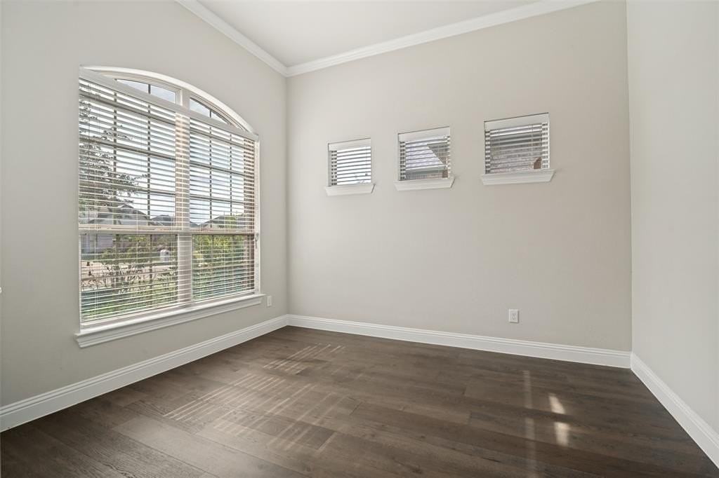 2802 Merlot Cir - Photo 5 of 40