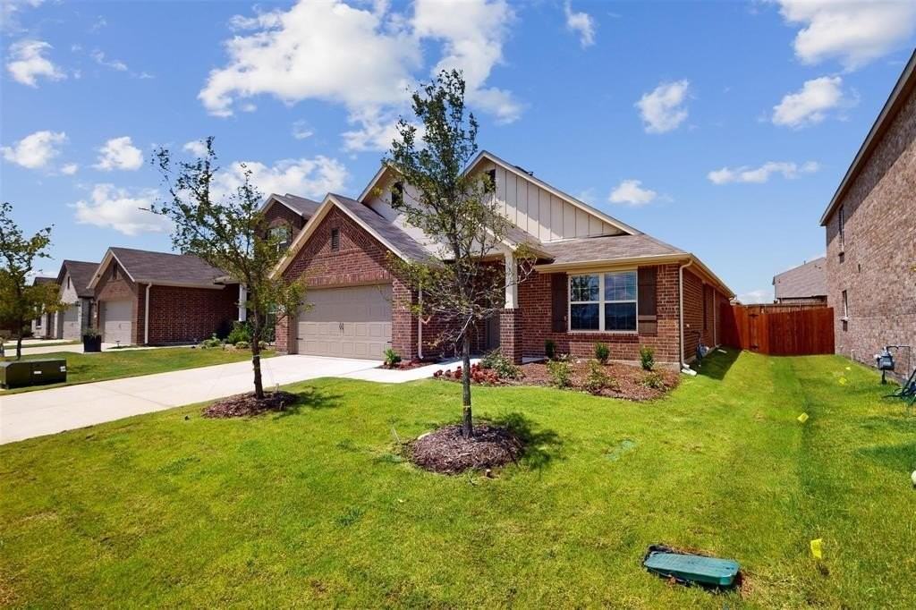1817 Grassland Dr - Photo 2 of 34