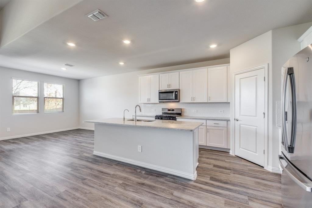 4005 Turpin Dr - Photo 4 of 23
