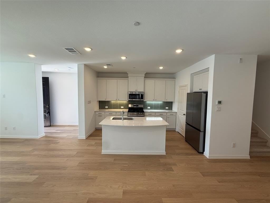 724 4th St - Photo 2 of 39