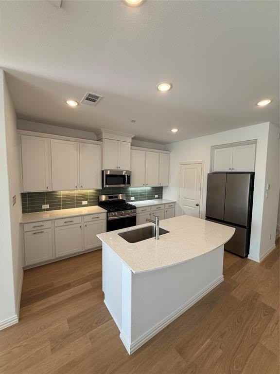 724 4th St - Photo 3 of 39