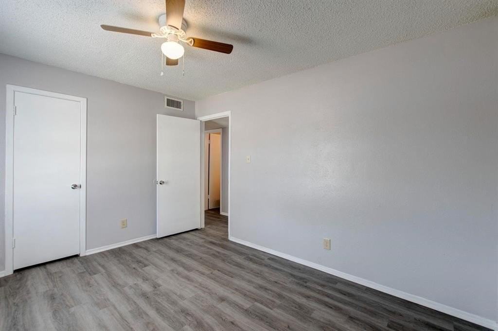 2410 N Willis St - Photo 4 of 7