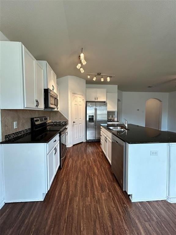 2813 Gilchrist Dr - Photo 3 of 22