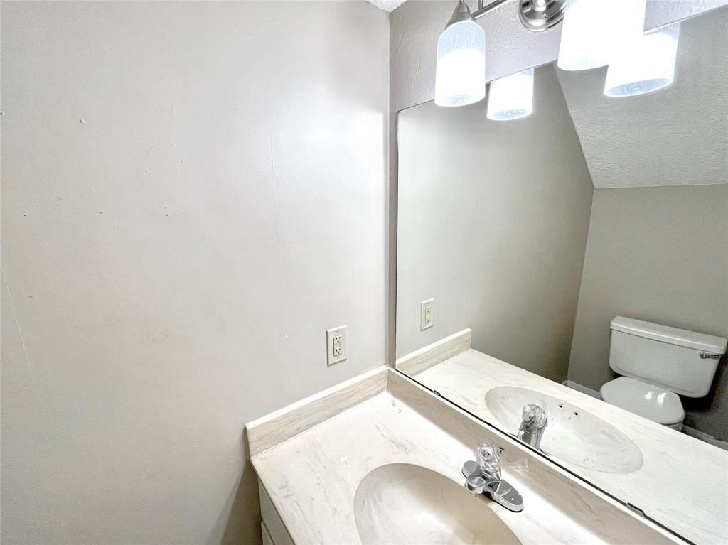 1247 Dallas Dr - Photo 4 of 14