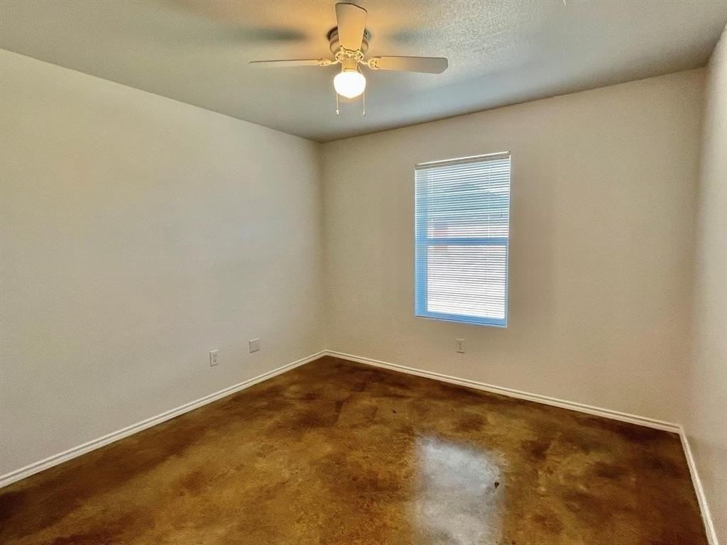 618 Thomas St #A - Photo 6 of 8