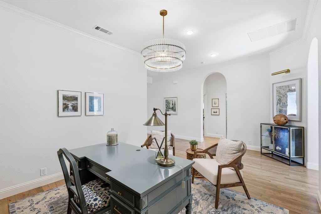 960 Woodstream Dr - Photo 3 of 24
