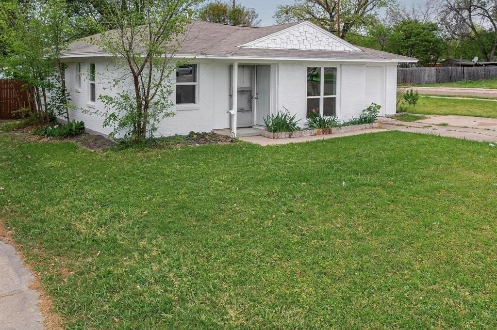 1001 Pioneer Rd - Photo 4 of 39