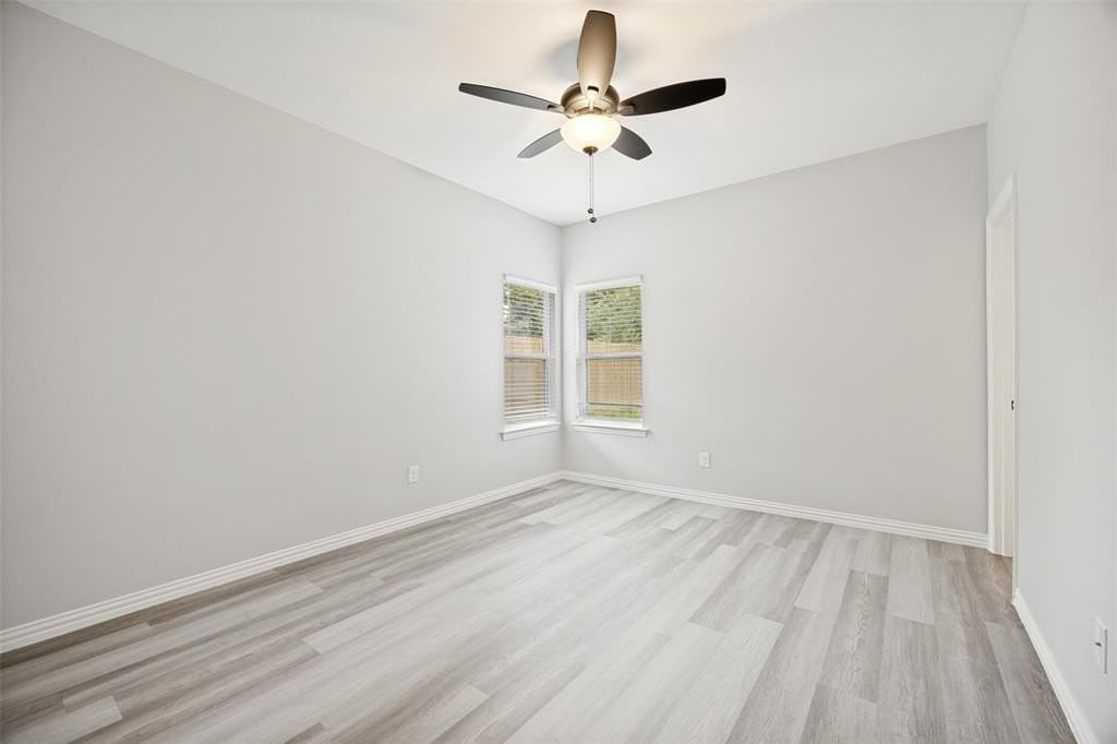 1014 E Pecan St - Photo 6 of 12