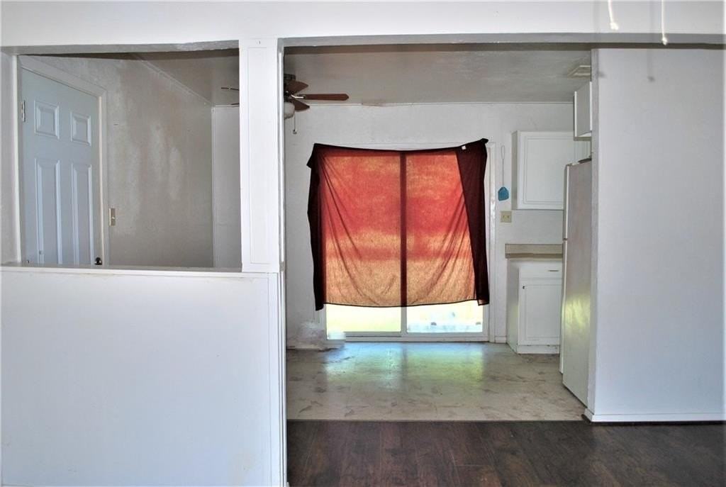 806 S 1st St - Photo 5 of 11