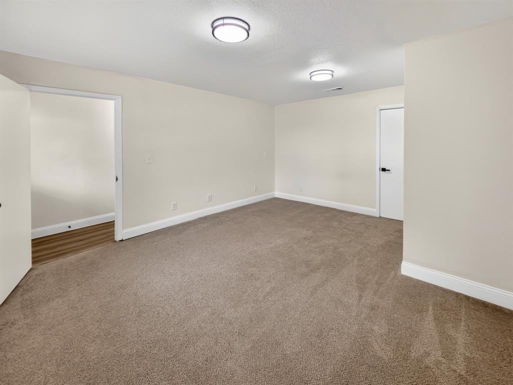 529 Celtic Rd - Photo 4 of 18