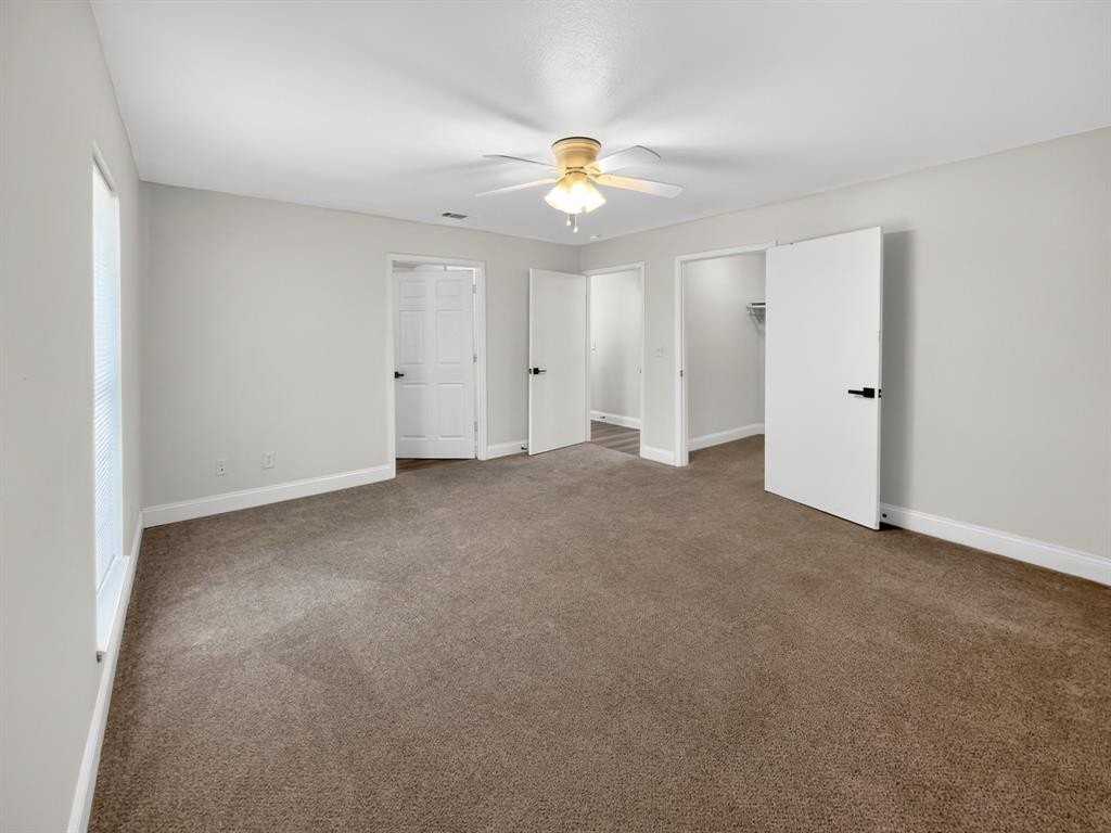529 Celtic Rd - Photo 5 of 18