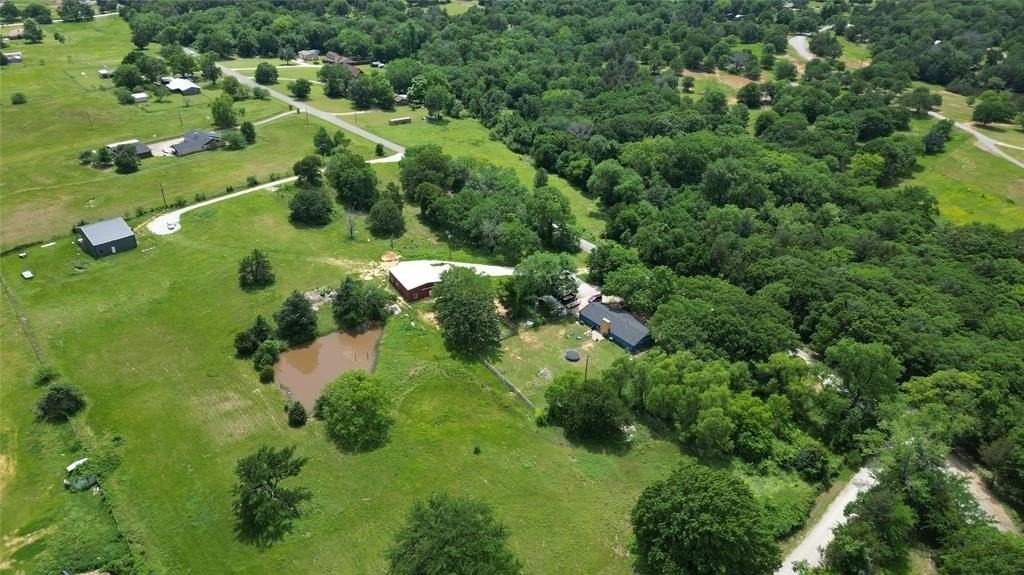 3318 Desvoignes Rd - Photo 3 of 3