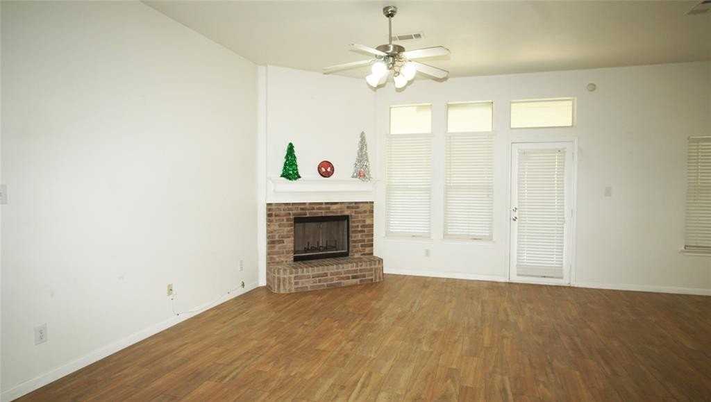 926 Timber Oaks Ln - Photo 3 of 15
