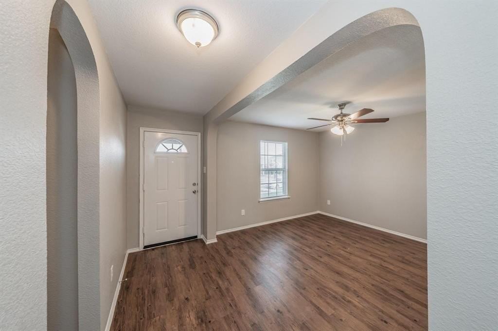 1766 Pioneer Way - Photo 2 of 20