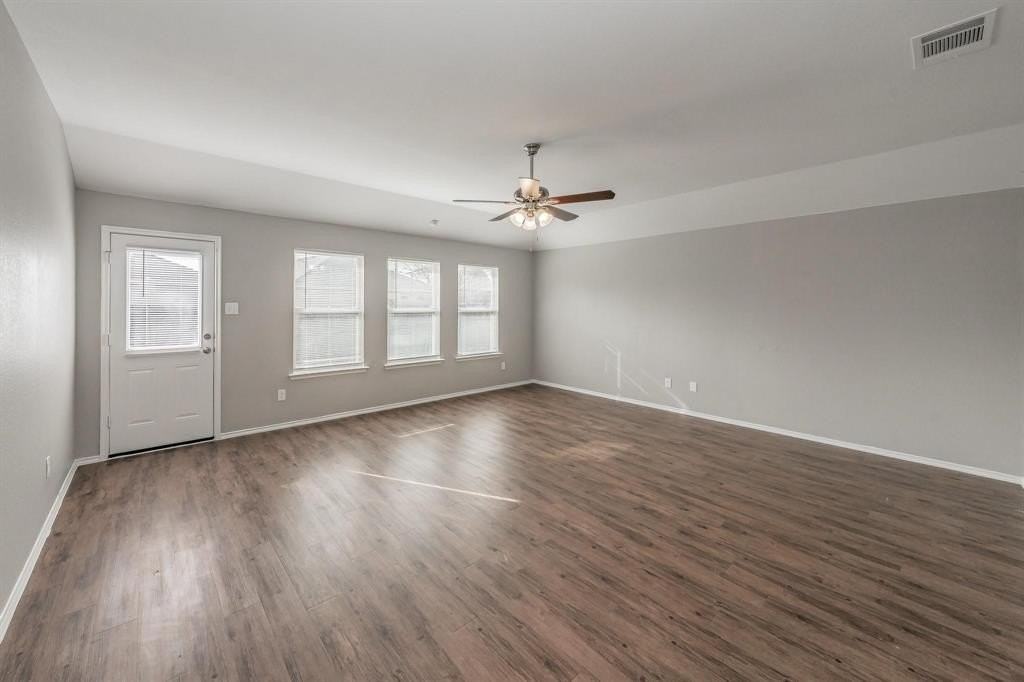 1766 Pioneer Way - Photo 5 of 20