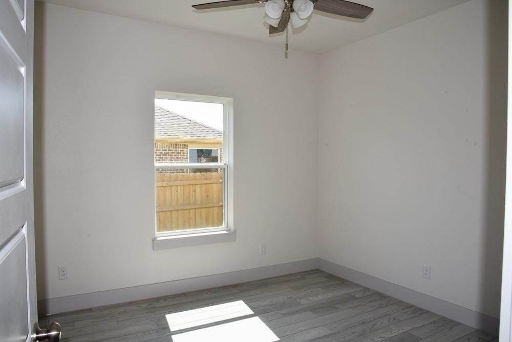 912 Avagail Ave - Photo 7 of 14