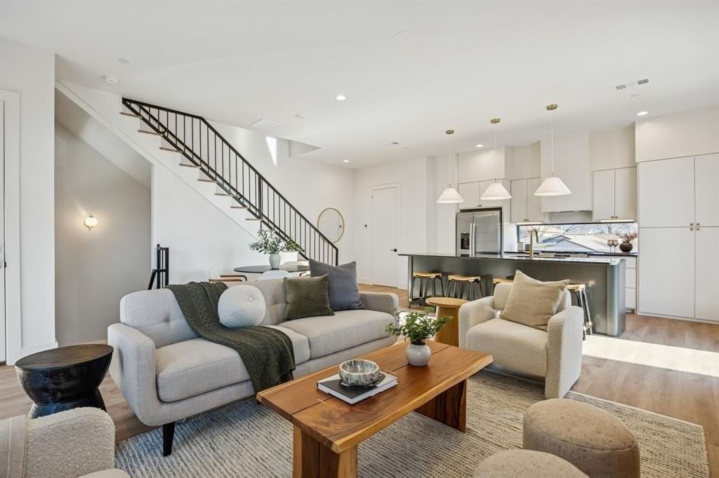 2151 Mail Ave #103 - Photo 4 of 16