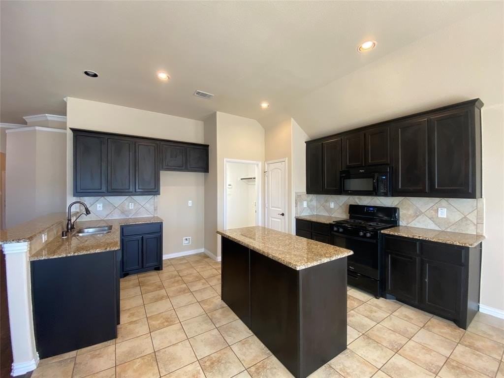 7504 Innisbrook Ln - Photo 5 of 27