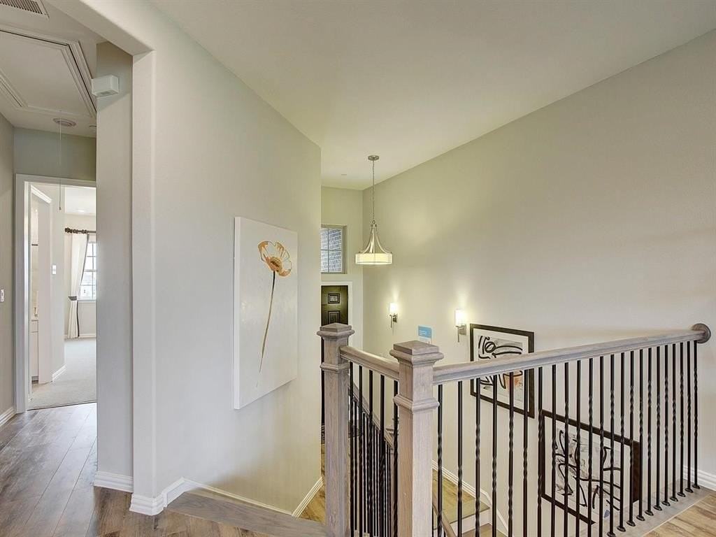 5634 Niagara Rd - Photo 4 of 31