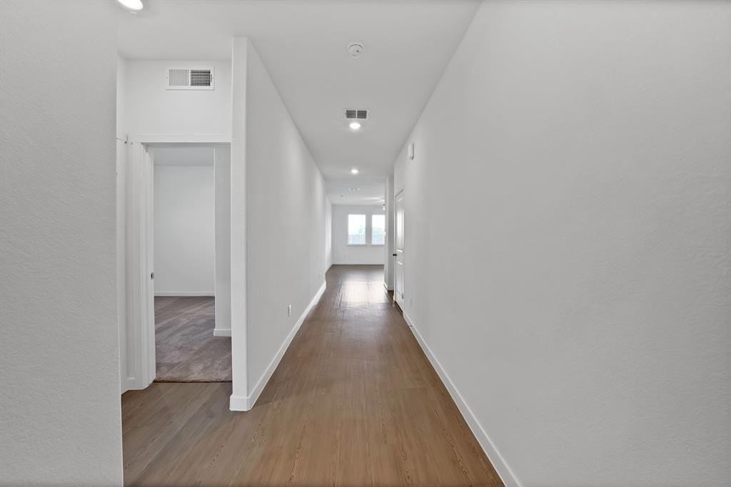1220 Brazil St - Photo 3 of 25