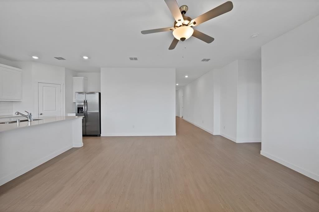 1220 Brazil St - Photo 6 of 25