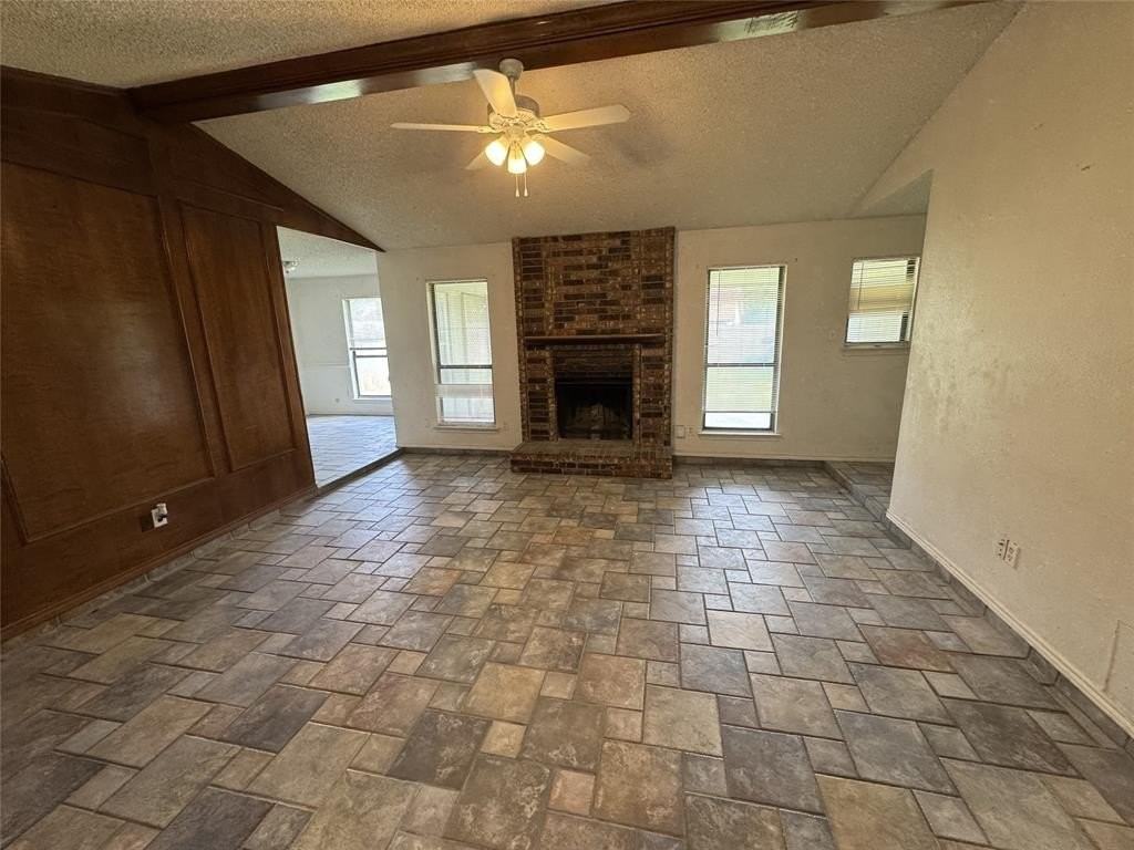 2122 Rainwood Ct - Photo 2 of 12
