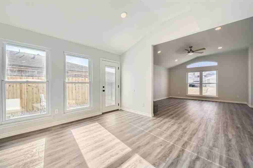 10248 Westward Dr - Photo 5 of 13