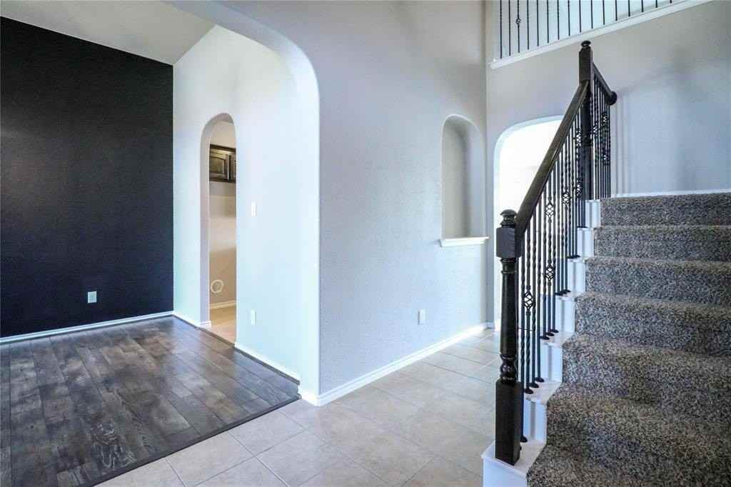 4709 Sleepy Meadows Dr - Photo 3 of 30